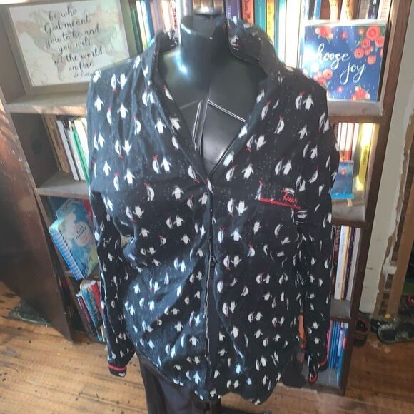 Victoria’s Secret tuxedo penguins flannel button down pj shirt - Picture 1 of 3